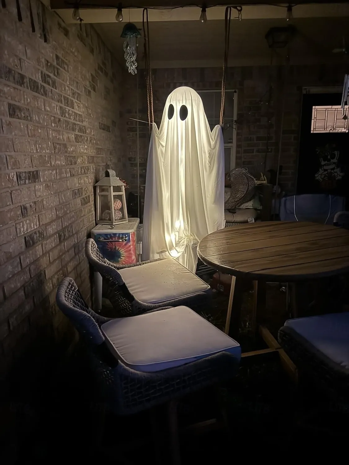Halloween Decorations Outdoors Large Hanging Ghost Swing with Remote Control String Lights and Upgraded Sheets, Spooky Ghost Halloween Party Decorations Outdoors Suitable for Trees, Porch, Patio 2026 - kr.624 –P8