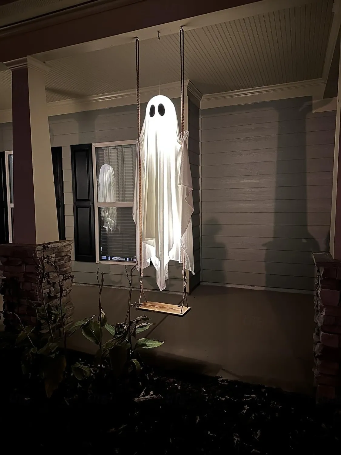 Halloween Decorations Outdoors Large Hanging Ghost Swing with Remote Control String Lights and Upgraded Sheets, Spooky Ghost Halloween Party Decorations Outdoors Suitable for Trees, Porch, Patio 2026 - kr.624 –P7